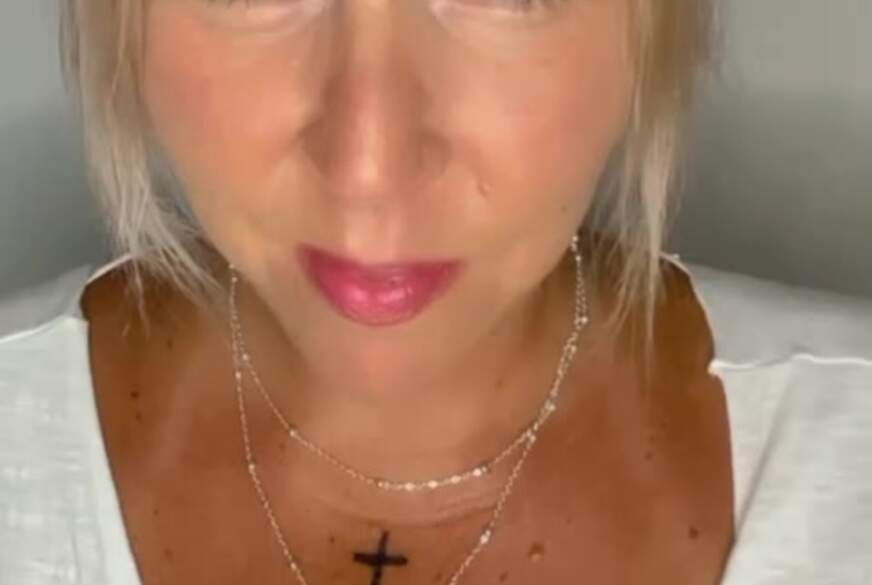 HotAurelie: Titten, Wasser und ein weißes Shirt!