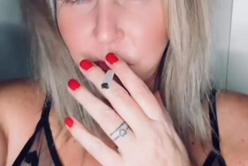 HotAurelie: Wenn die M****i q**lmt....