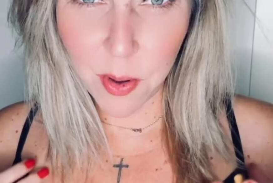 HotAurelie: Wenn die M****i q**lmt....