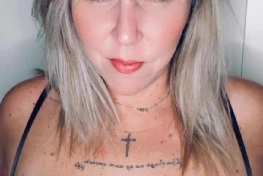 HotAurelie: Wenn die M****i q**lmt....