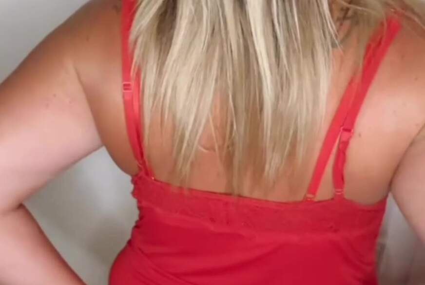 HotAurelie: Wenn die P***y vor Geilheit zuckt, muss man mit ihr spielen!