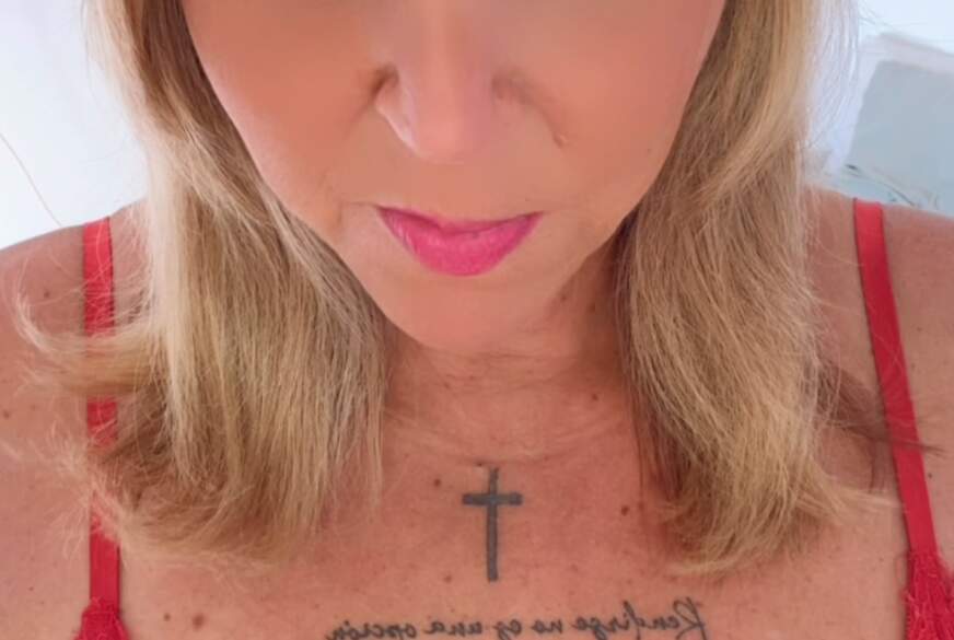 HotAurelie: Die Zuckerstange besorgt es mir...