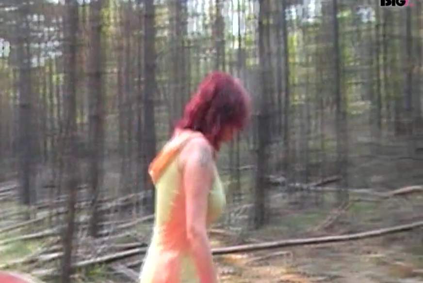 michaela28: Ein User und ich wurden im Wald ueberrascht