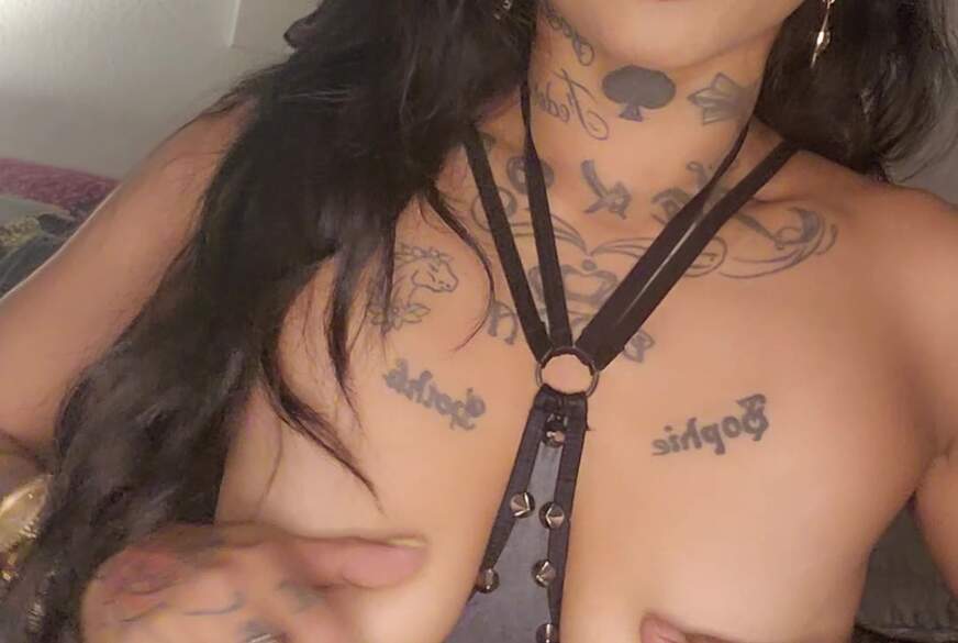 BibiDiamond: latex webcam session
