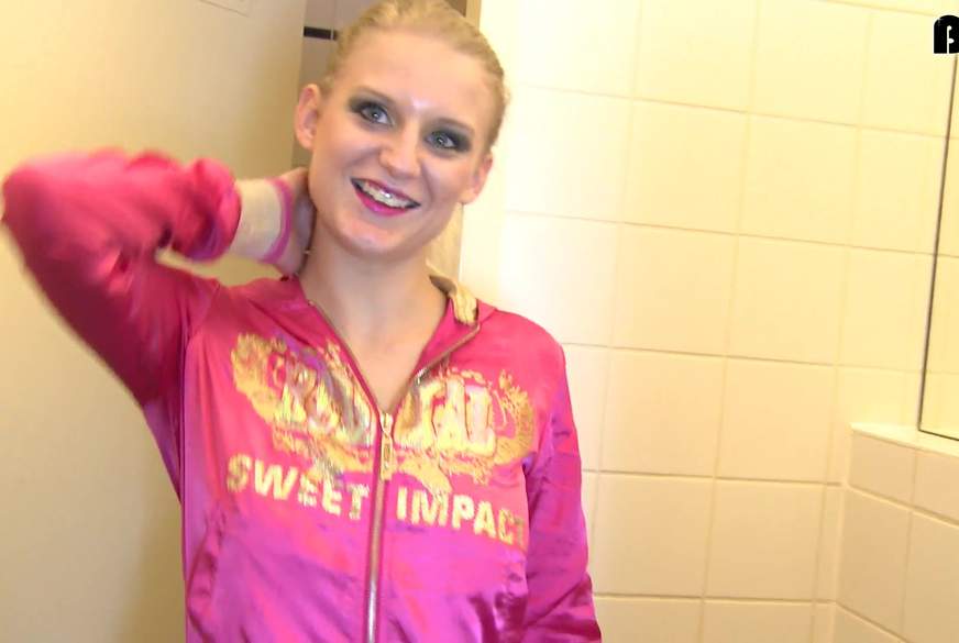 Anna-Blond: b**wjob