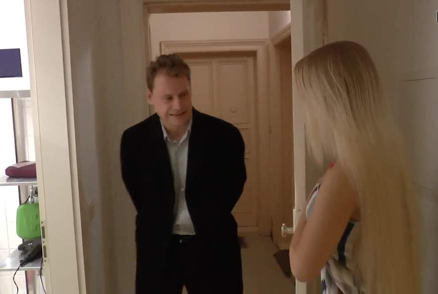 Anna-Blond: Anwalt Clip