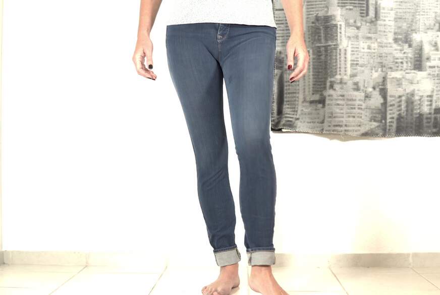WUNSCHVIDEO Ich habe meiner P**slaune freien Lauf gelassen und in die Jeans g*****t von SkinnylegsNina pic2