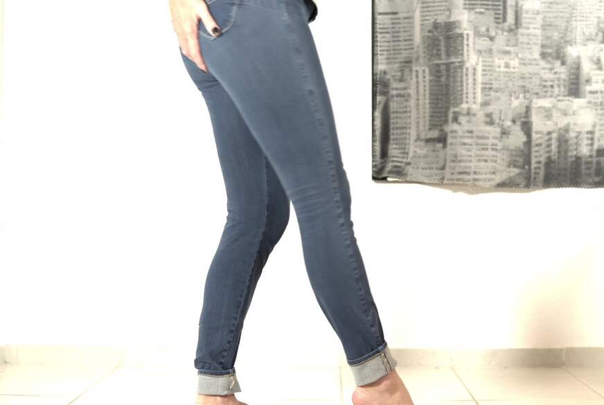 WUNSCHVIDEO Ich habe meiner P**slaune freien Lauf gelassen und in die Jeans g*****t von SkinnylegsNina pic4