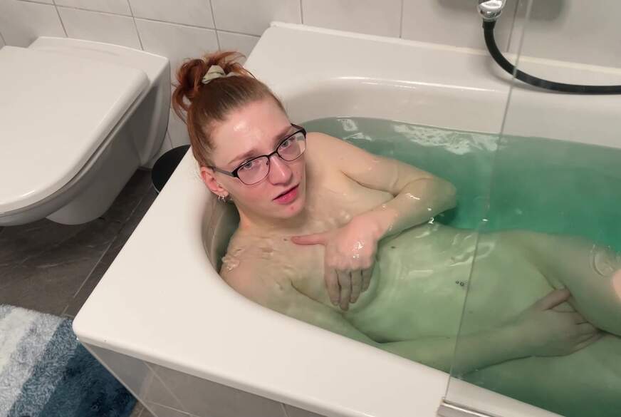 FinaFoxy: Nie hab ich meine Ruhe! Stepro greift mich beim Baden ab