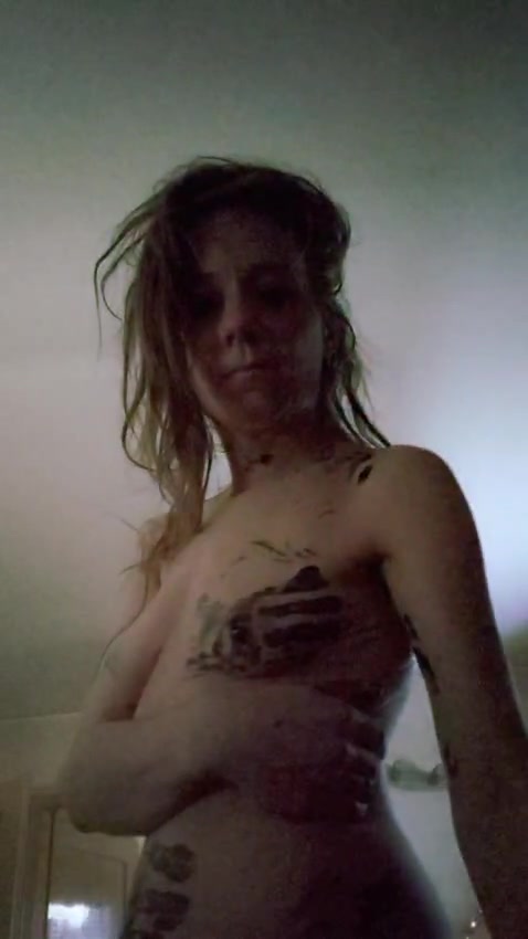 Kunst oder Farb.Geilheit meine künstlerische Ader bringt mich immer wieder auf neue Ideen Schwarze Pussy mal was anderes