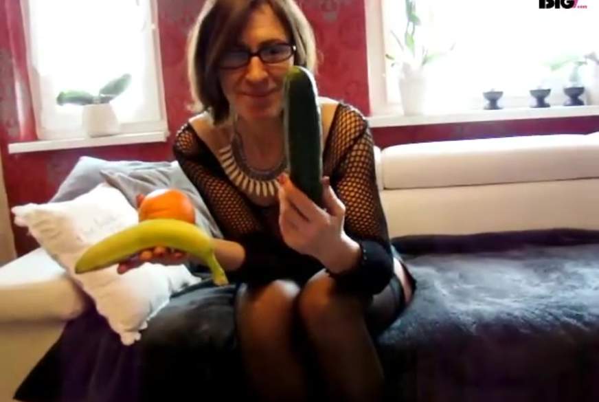 Banane in der F***e! von HotEve pic4