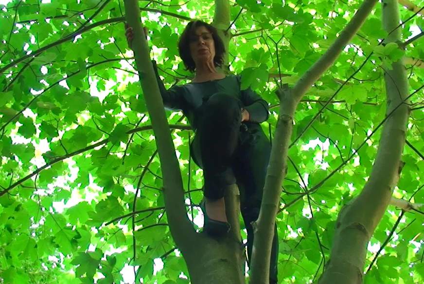 Für meinen Sklaven Deine Domina Outdoor in Leder von HotEve