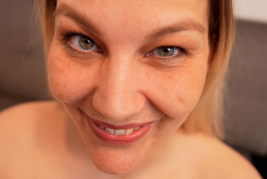 D***ysLuder: Meine Titten s******n beim F****n!!!