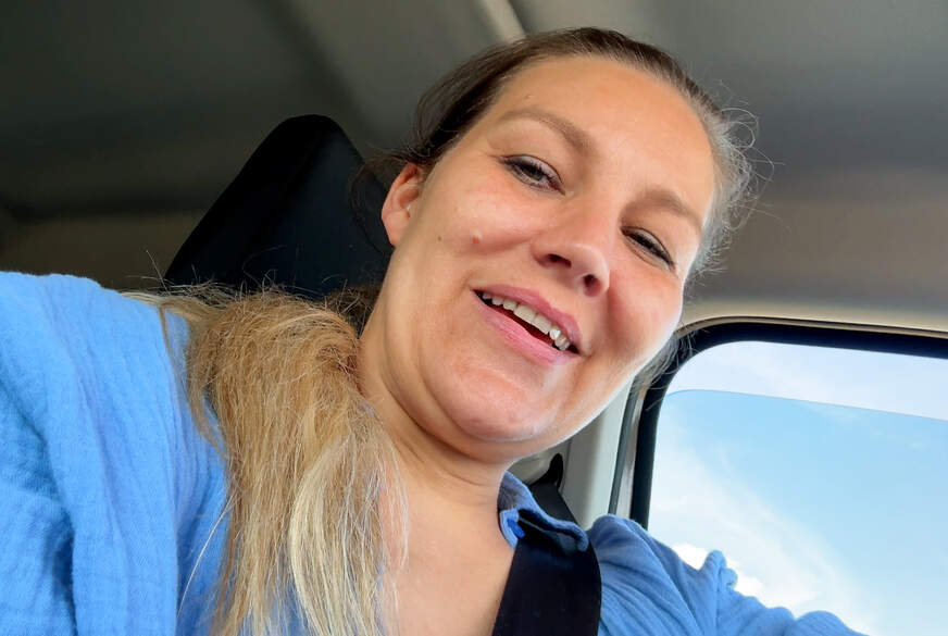 D***ysLuder: Ich schaue dir beim W*****n im Auto zu, bis du kommst!