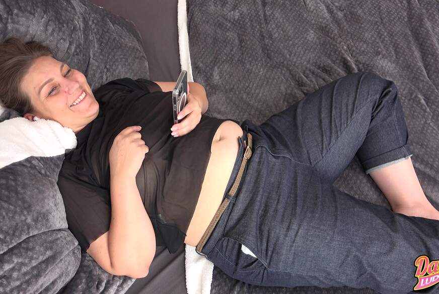 D***ysLuder: Mach mit mir, was du willst, aber ich höre dabei meinen lustigen Podcast weiter!