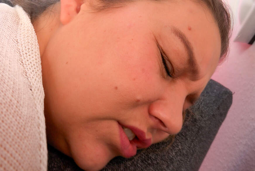 D***ysLuder: A***h gel***t, F***e ged***t und mich mit S****a im L**h zum Orgasmus g*****t