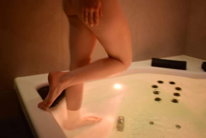 Solo im Wellness Tempel - Sinnliche Verführung im Whirlpool von YoungKim pic3