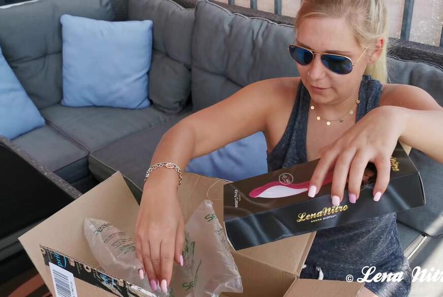LenaNitro: Der Paketbote war da...