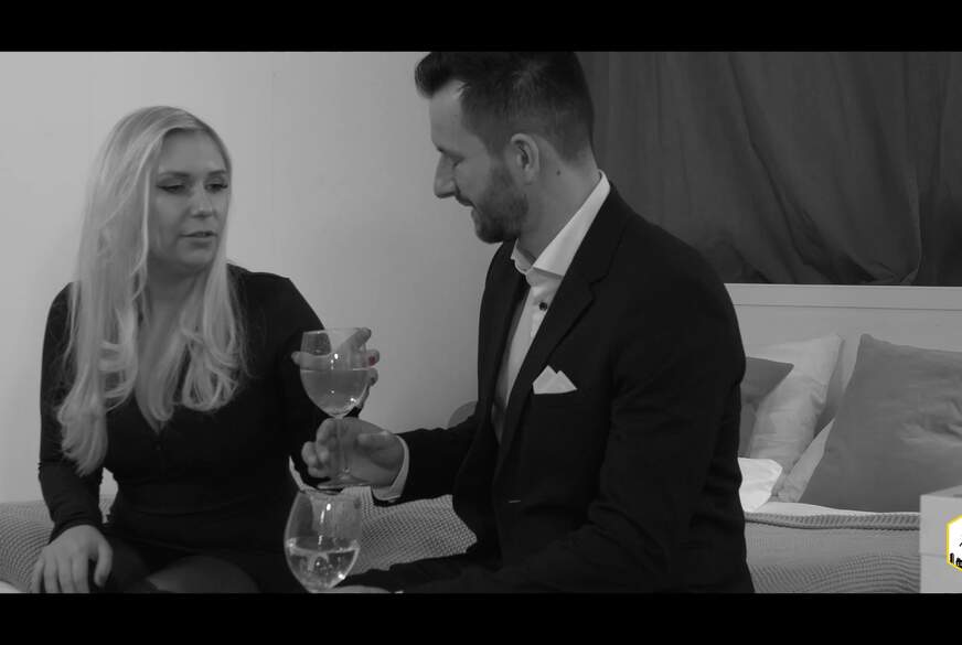 LenaNitro: Vom Callboy g*****t - Teil 1