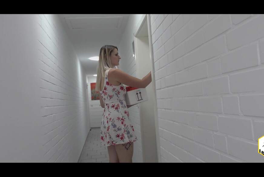 LenaNitro: TRAILER - SKANDAL - Dildo Bestellung mal anders