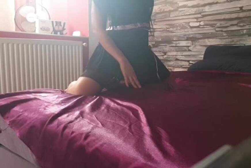 AischaJade: Warte in meinem Bett!