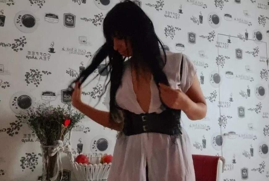 AischaJade: Sexy, kleine und versaute Katze