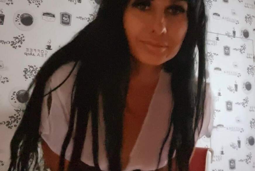 AischaJade: Sexy, kleine und versaute Katze