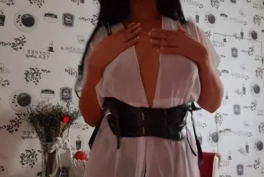 AischaJade: Sexy, kleine und versaute Katze