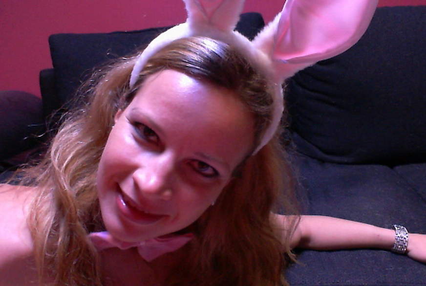 Bunny Shake Ass von AnnikaRose pic1