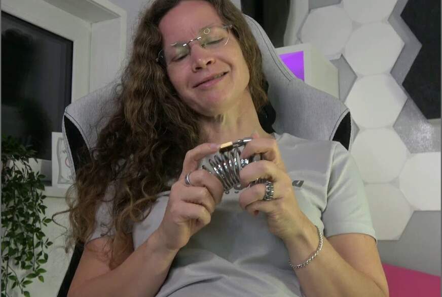 Ich werde dich wegschließen, denn du gehörst in einen KG! von AnnikaRose pic4