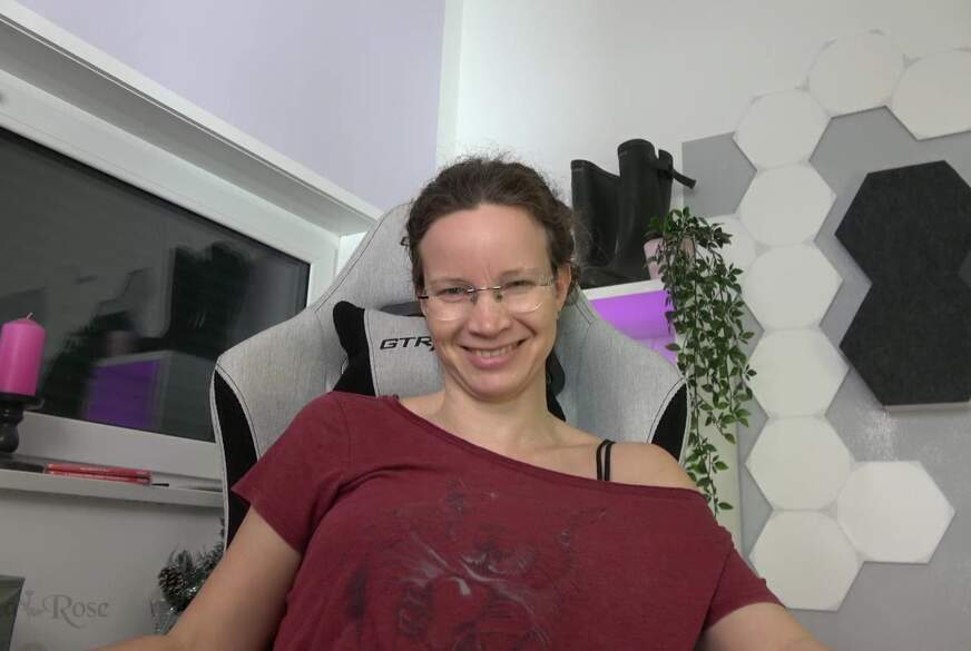 AnnikaRose: Dildoparade, 12 bis 40 cm ist alles dabei!