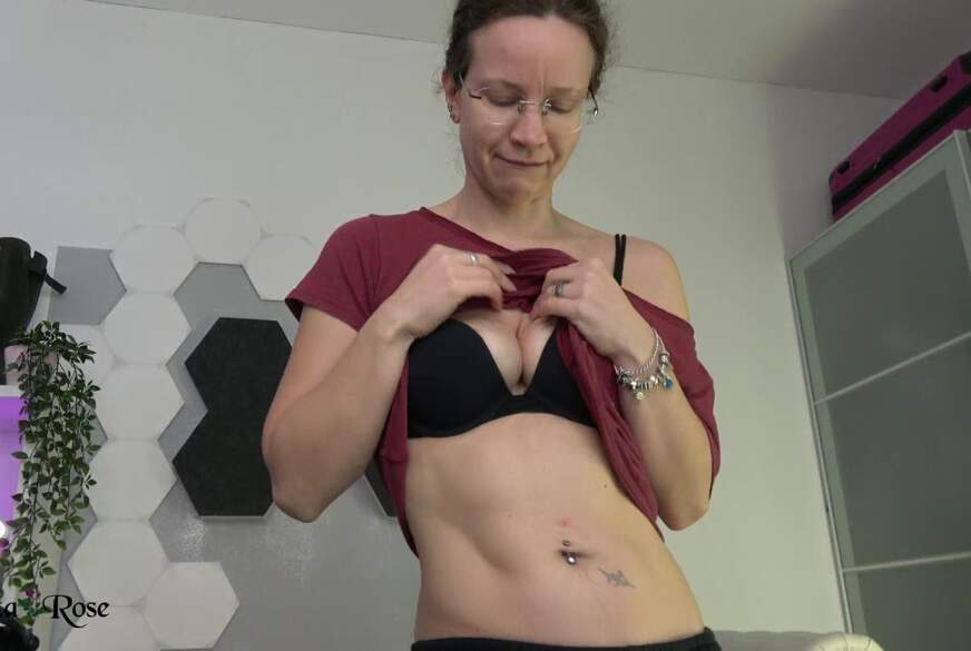 AnnikaRose: Dildoparade, 12 bis 40 cm ist alles dabei!