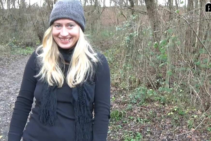 Die Mutprobe! Angequatscht und a*******t! von SophiaGold