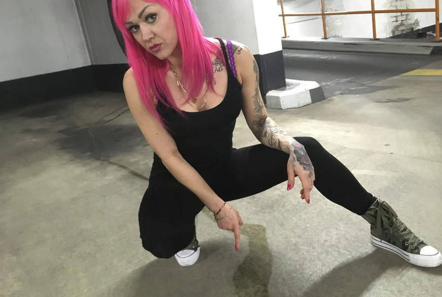 PARKHAUS-p**s - Geil mitten im Parkhaus a*******t... von IndreBaltic pic3