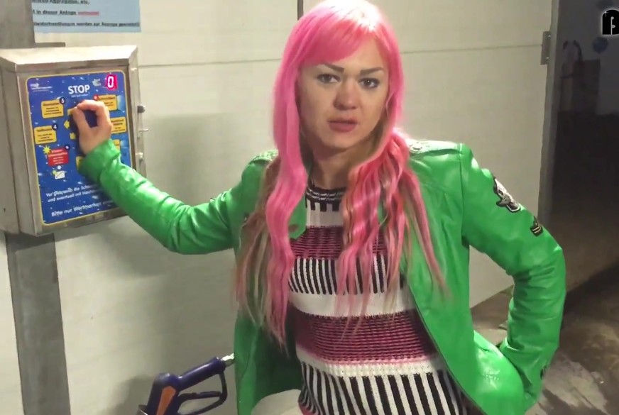 Geil im WaschPark a*******t! Echte NS Spülung für Dein Auto, mit Dirty P**s Talk von IndreBaltic