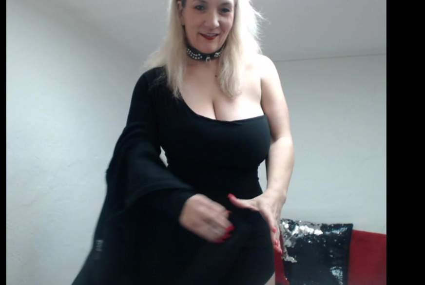 heisse Privatshow im kleinen schwarzen  geiler F***enf**k in Nahaufnahme von Sandybigboobs pic3