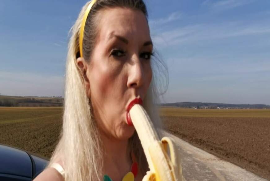 Eine Banane tut gut ! von Sandybigboobs pic4