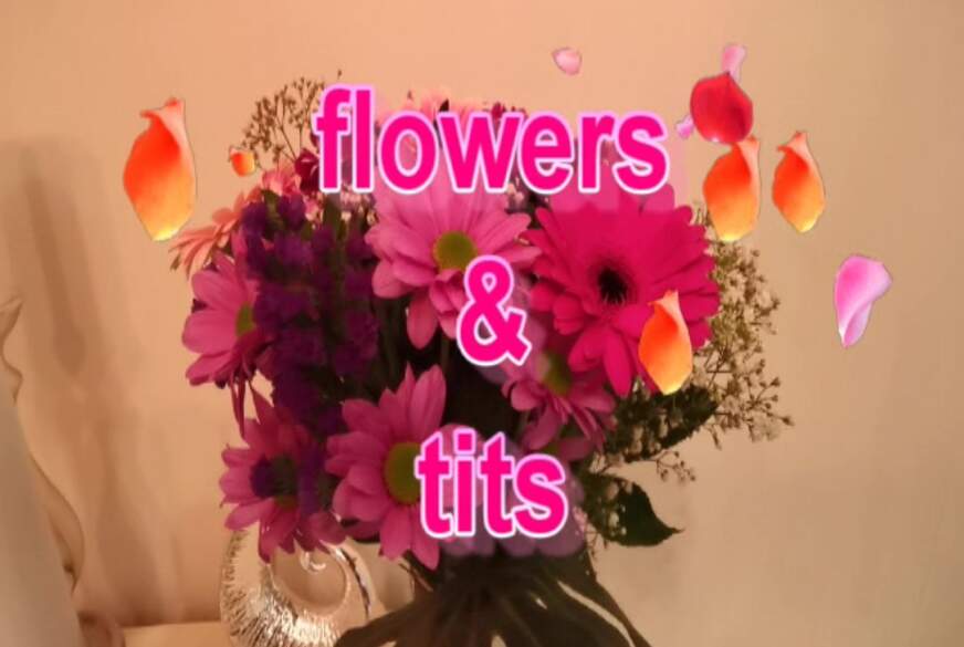flowers and tits von Sandybigboobs pic1