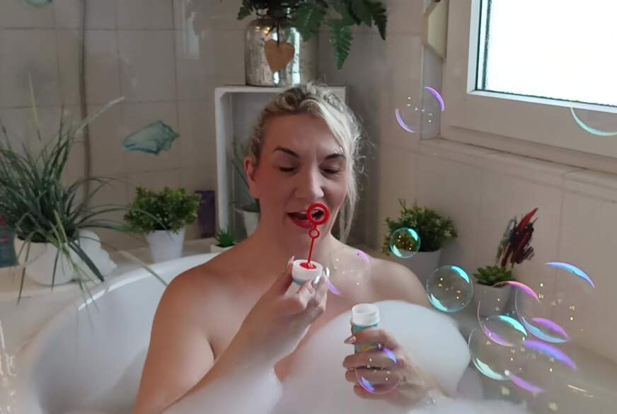 bubble-bath-video von Sandybigboobs pic3