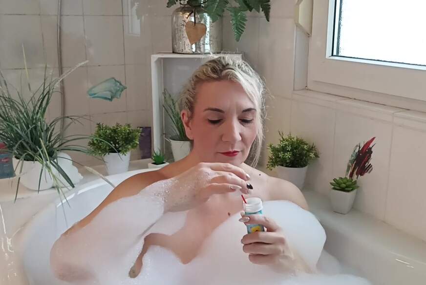 bubble-bath-video von Sandybigboobs pic4