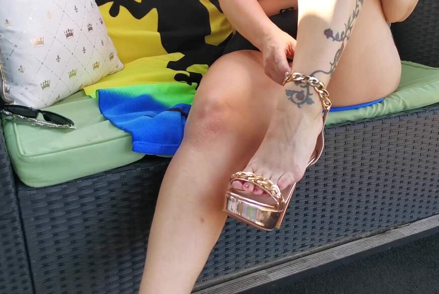 Sandybigboobs: Heatwave Fun BikiniStrip in the backyard cooling off my MILFBody