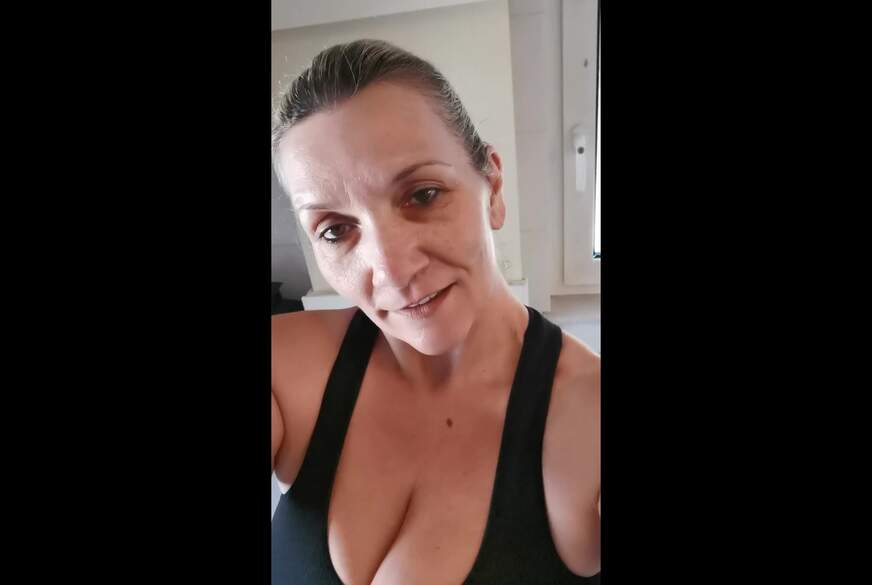 Sandybigboobs: Big Booty bounces on the bathtub