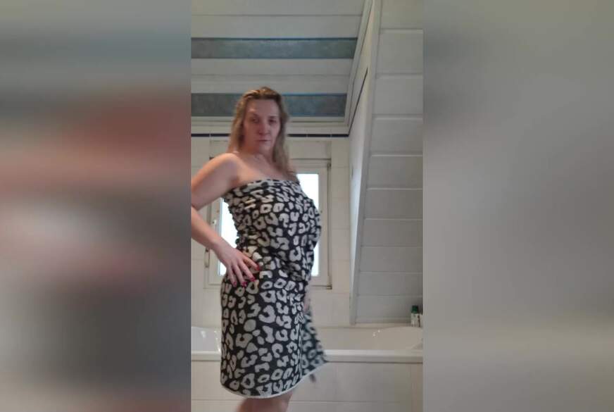 Hautnah dabei Meine intime Beautystunde Cremes Haaröl und Bürste in Action von Sandybigboobs pic1