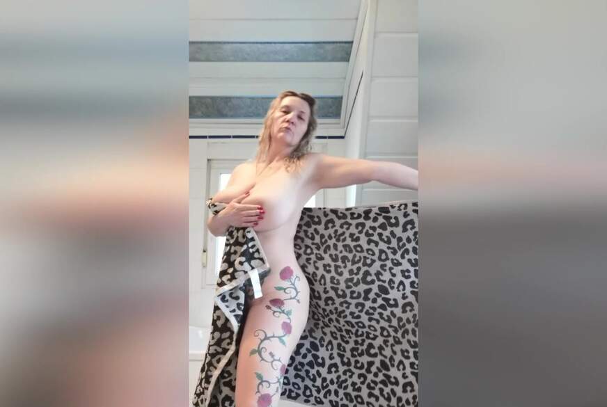 Hautnah dabei   Meine intime Beautystunde  Cremes Haaröl und Bürste in Action von Sandybigboobs pic3