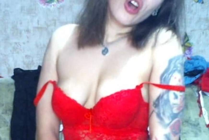 Die Creme-Verpackung f***t meine F***e von ScharfeKaydenna