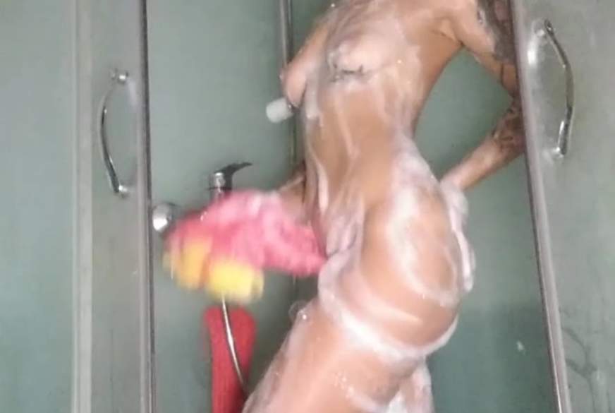 Duschen von ScharfeKaydenna