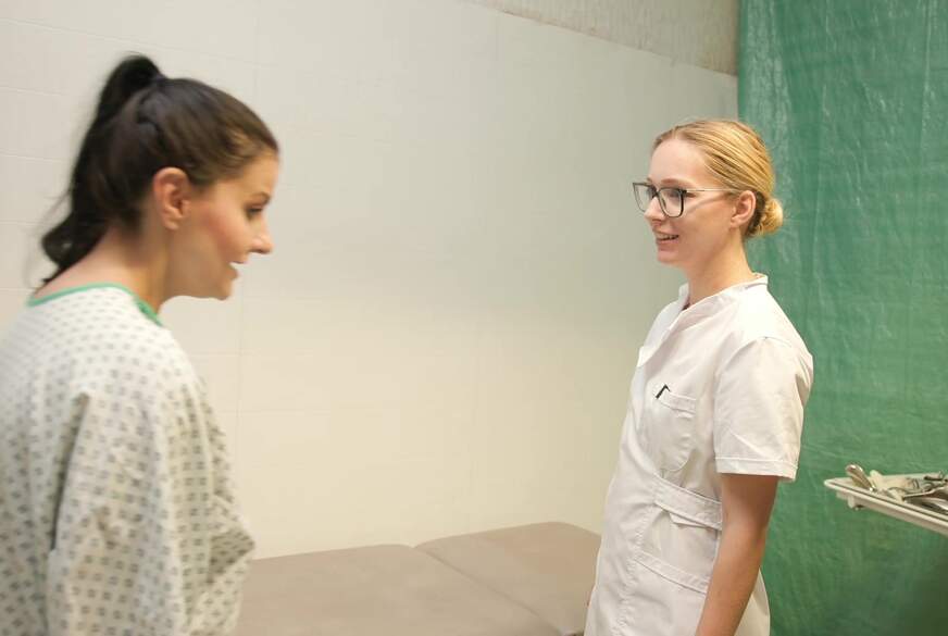 NovaNilla: Hot play at the gyn- nose and p***y fetish