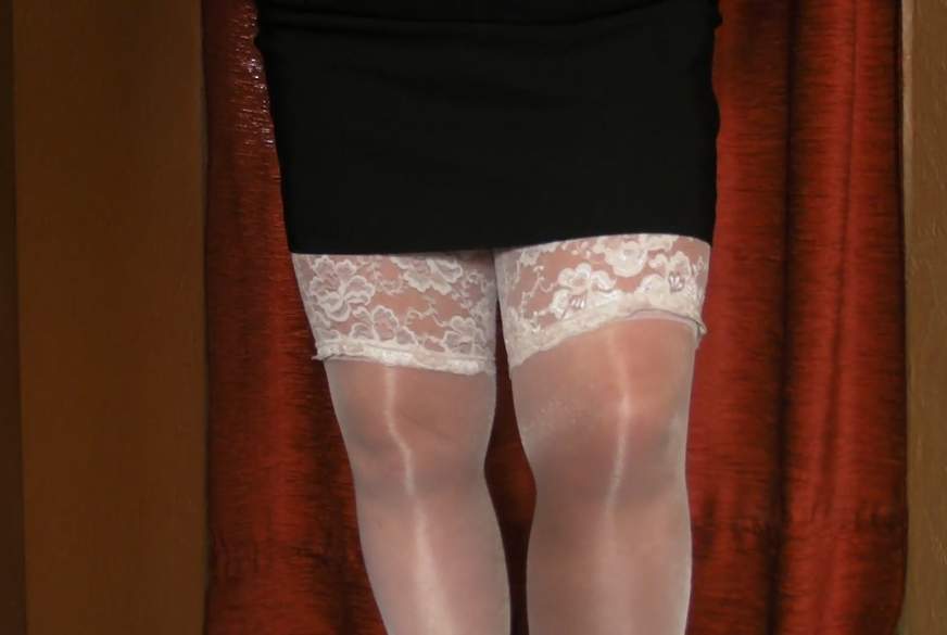 untern Rock gucken von majka*a pic1