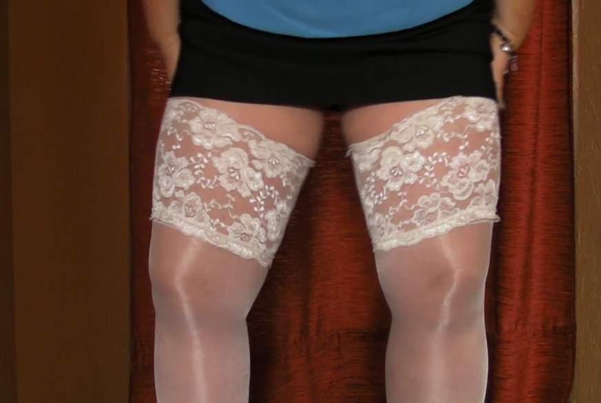 untern Rock gucken von majka*a pic2