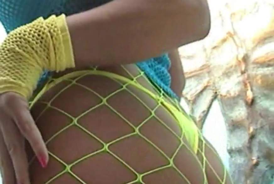 Xtrem-Babe: Meine Yellow Cameltoe F***e
